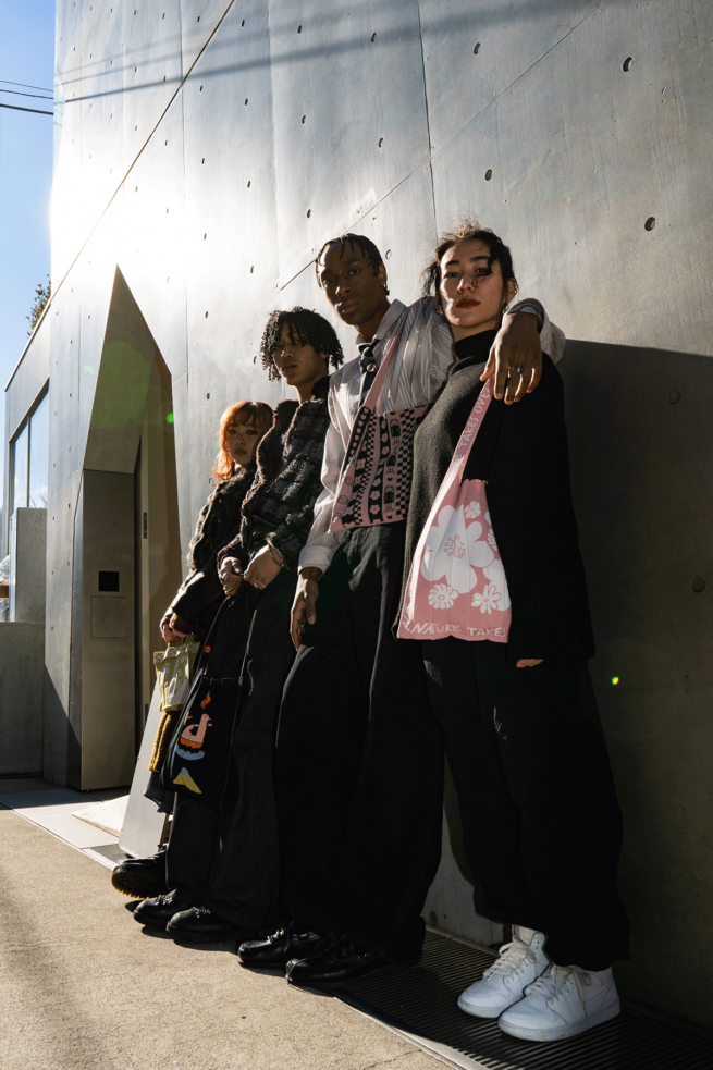 Artwork designed by Visual Artist Carolin Loebbert for Tokyo based company KNT365, which creates kitted bags using threads of recycled polyester, organic cotton, or biodegradable yarn.